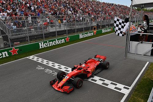Vettel tem&iacute;a una invasi&oacute;n a la pista por el error con la bandera de cuadros