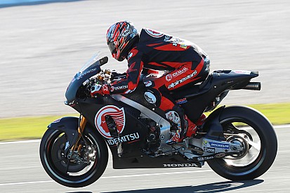Photos - Les pilotes à la découverte d'une nouvelle moto