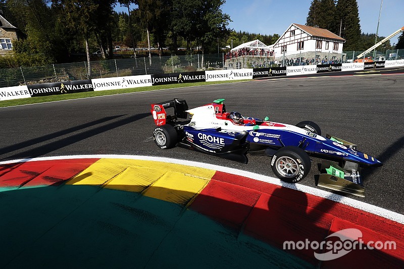 GP3 Monza: Beckmann, ıslak zeminde rahat şekilde kazandı