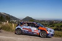 Pern&iacute;a gana en casa y aprieta el campeonato