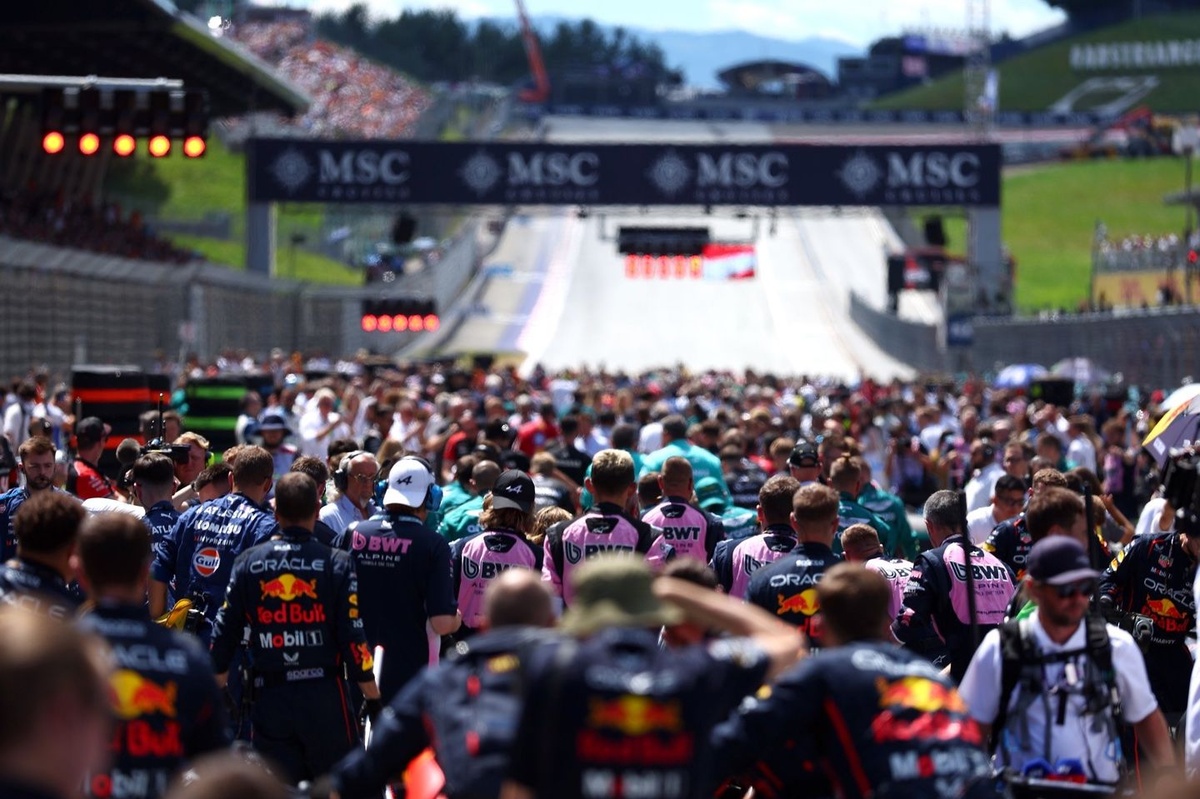JA на подкасте F1: погоня за властью и деньгами в F1 — две перспективы