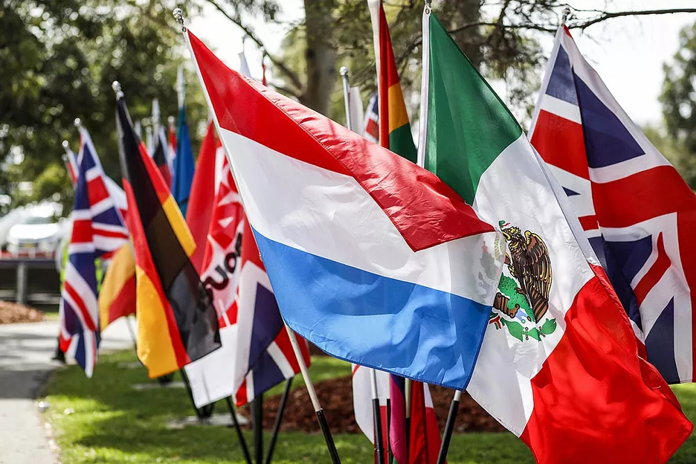 Banderas en Albert Park