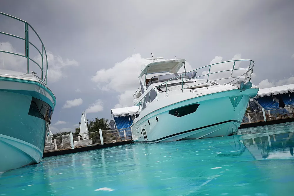 Un barco en el agua
