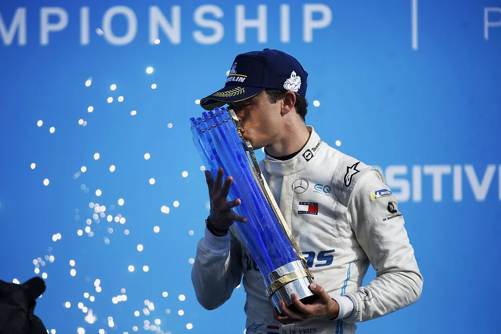 Champion Nyck de Vries, Mercedes-Benz EQ, on the championship podium