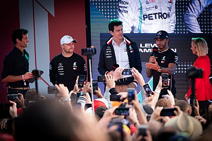 Bottas: Ferrari'yi yenebilmek için sürekli gelişmemiz gerekiyor