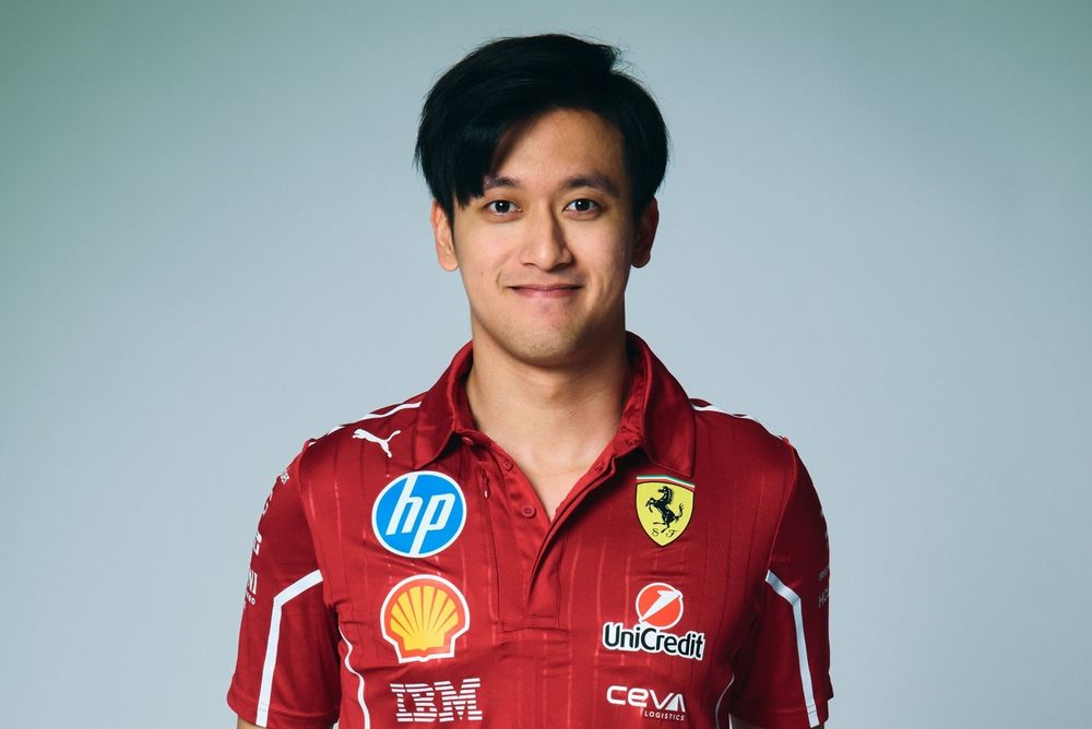 Zhou Guanyu, piloto reserva da Ferrari