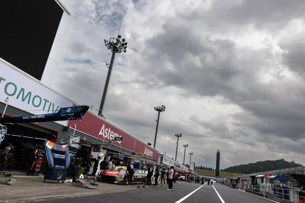Pit lane