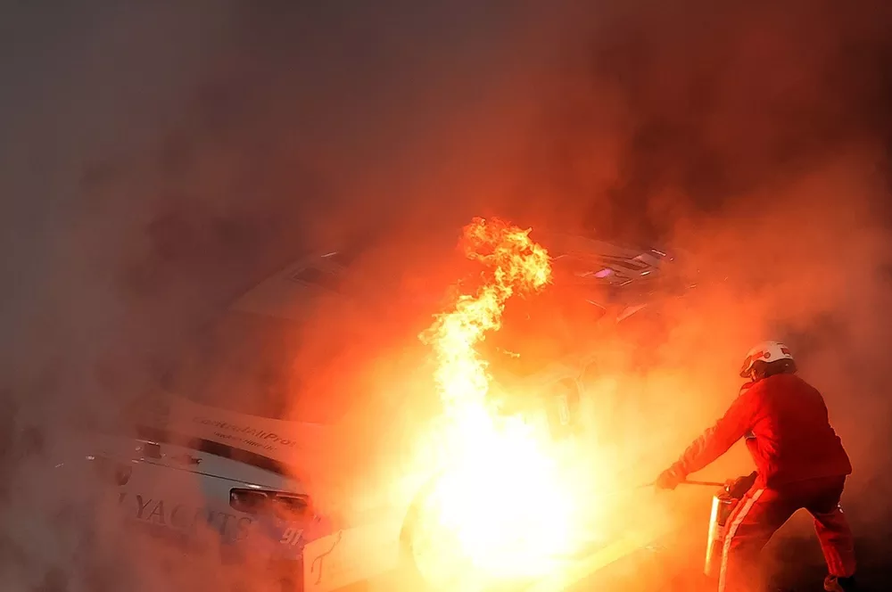 Mason Maggio fire, No. 91 DGM Racing Chevrolet