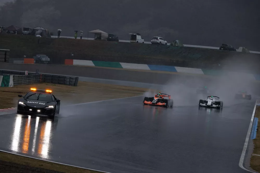 Safety car