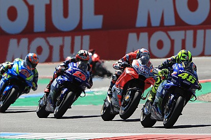 Gagal podium, Rossi salahkan Dovizioso