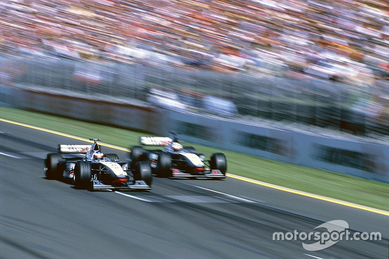 C'était un 8 mars : McLaren ouvre en fanfare à Melbourne
