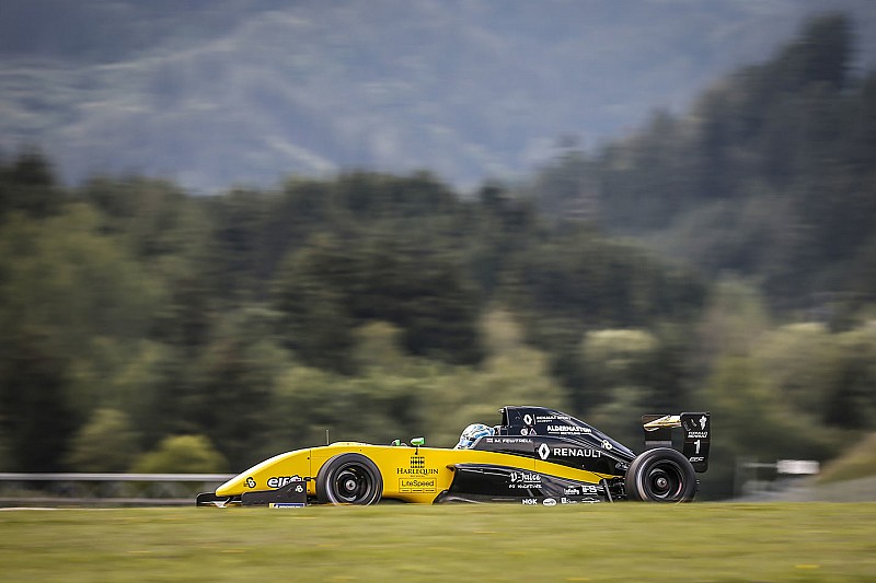 Max Fewtrell conquista una Gara 1 dimezzata al Red Bull Ring