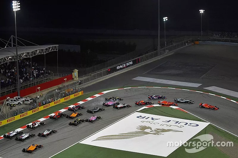 D&eacute;part : Sebastian Vettel, Ferrari SF71H m&egrave;ne
