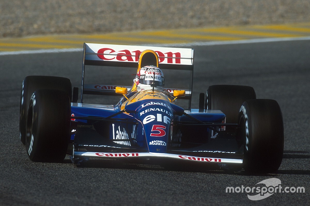 Legendás és klasszikus világbajnok autót kínálnak eladásra: FW14B