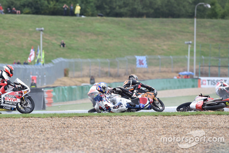 Crash: Jules Danilo, Marinelli Rivacold Snipers, Maria Herrera, AGR Team