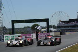 Finish van #37 DC Racing Oreca 07 Gibson: David Cheng, Alex Brundle, Tristan Gommendy en #38 Jackie Chan DC Racing ORECA 07-Gibson: Ho-Pin Tung, Thomas Laurent, Oliver Jarvis