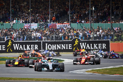 Lewis Hamilton, Mercedes AMG F1 W08, Kimi Raikkonen, Ferrari SF70H, Max Verstappen, Red Bull Racing