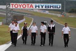 Mike Conway, Kamui Kobayashi, José María López, Toyota Gazoo Racing