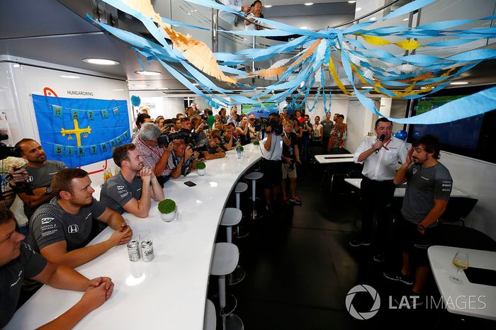 Fernando Alonso, McLaren, celebra su cumpleaños
