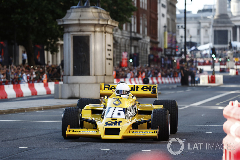 Renault Sport F1 Team RS01