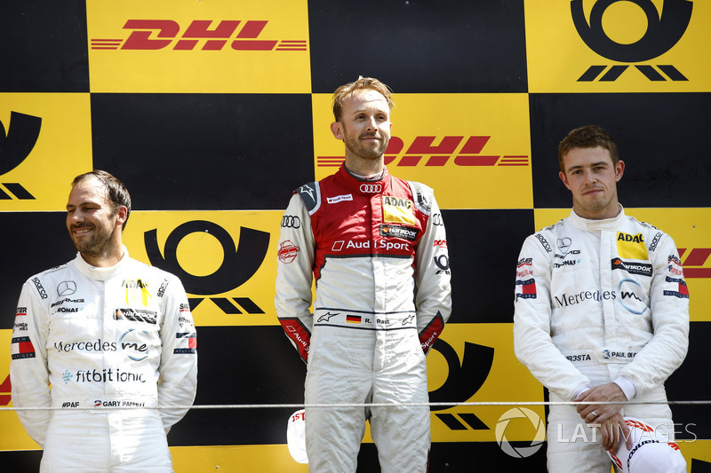 Подіум: Рене Раст, Audi Sport Team Rosberg, друге місце Гері Паффетт, Mercedes-AMG Team HWA, третє місце Пол ді Реста, Mercedes-AMG Team HWA