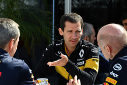 Paul Monaghan, Red Bull Racing Chief Engineer, Remi Taffin, Head of Renault Sport F1 Track Operations en Adrian Newey, Red Bull Racing