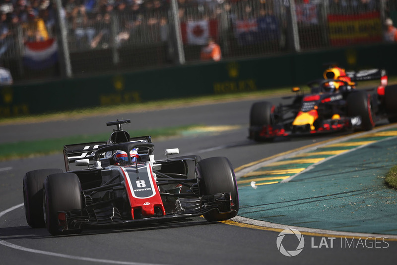 Romain Grosjean, Haas F1 Team VF-18 Ferrari, leads Daniel Ricciardo, Red Bull Racing RB14 Tag Heuer