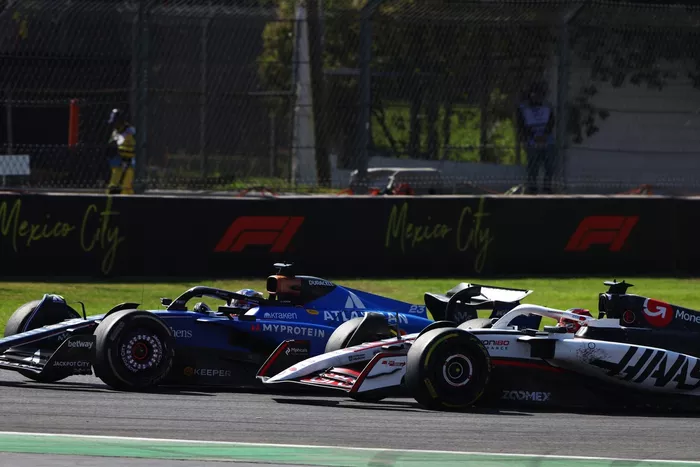Esteban Ocon, Haas F1 Team, Alexander Albon, Williams