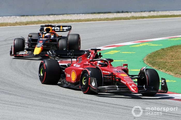 Charles Leclerc, Ferrari F1-75, Max Verstappen, Red Bull Racing RB18