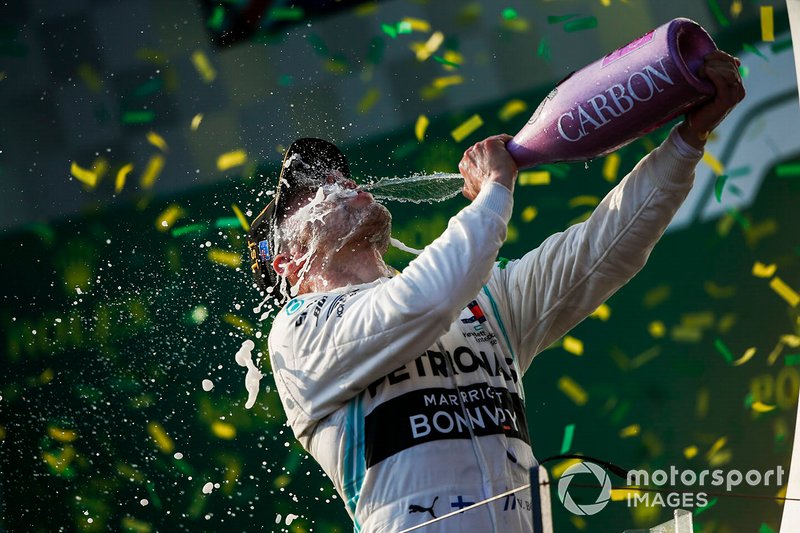 Podyum: Yarış galibi Valtteri Bottas, Mercedes AMG F1