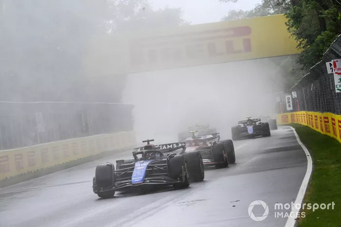 Alex Albon, Williams FW46, Carlos Sainz, Ferrari SF-24, Logan Sargeant, Williams FW46