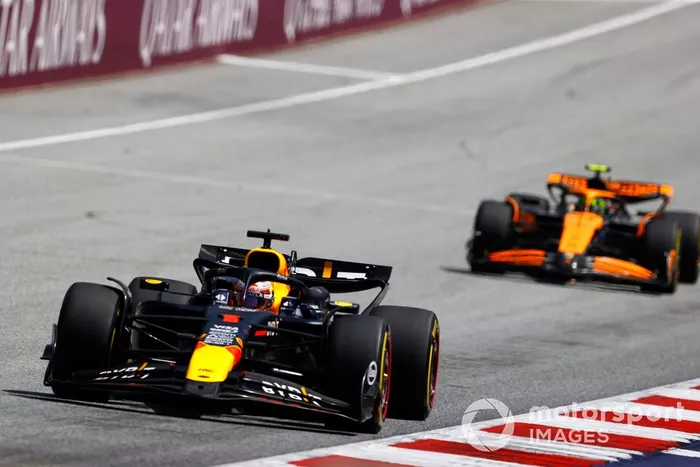 Max Verstappen, Red Bull Racing RB20, Lando Norris, McLaren MCL38