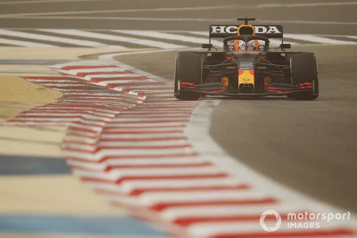 Max Verstappen, Red Bull Racing RB16B 