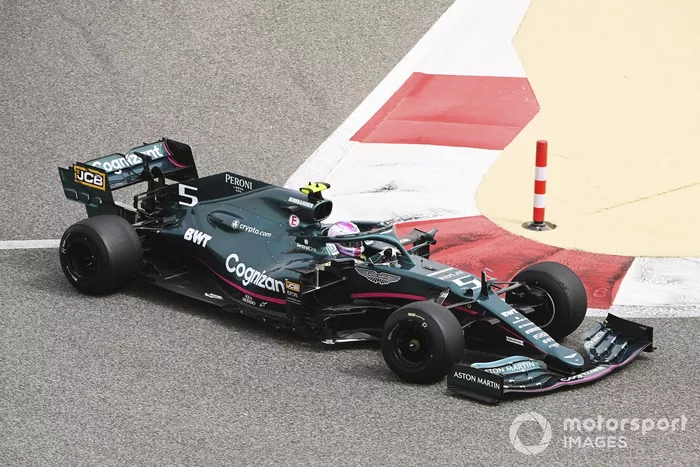 Sebastian Vettel, Aston Martin AMR21 
