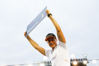Stoffel Vandoorne, McLaren, lors de la parade des pilotes