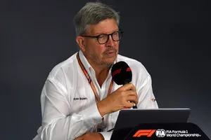 Ross Brawn, directeur de la compétition du Formula One Group, lors de la conférence de presse