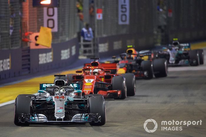 Lewis Hamilton, Mercedes AMG F1 W09 EQ Power+, Sebastian Vettel, Ferrari SF71H, Max Verstappen, Red Bull Racing RB14, y Valtteri Bottas, Mercedes AMG F1 W09 EQ Power+