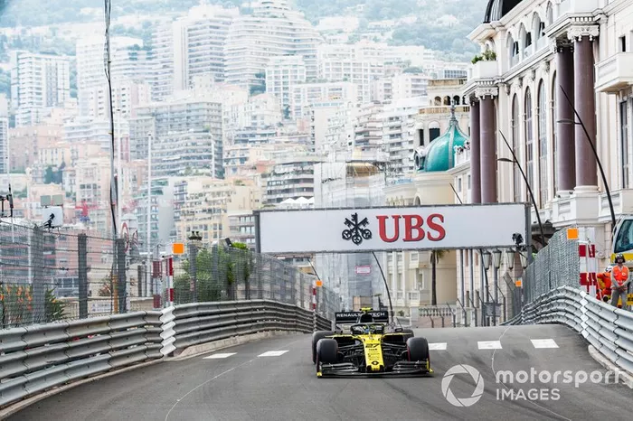 Nico Hulkenberg, Renault R.S. 19