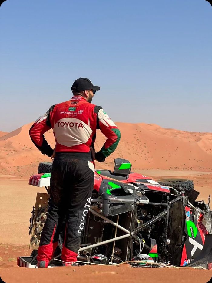 #201 Overdrive Racing Toyota Hilux Overdrive: Yazeed Al-Rajhi, Timo Gottschalk, accidente
