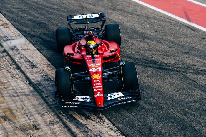 Lewis Hamilton, Test Ferrari Barcelona