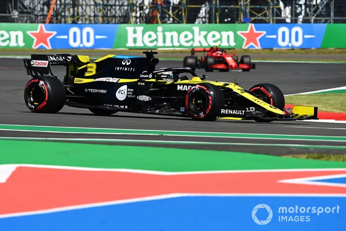 Daniel Ricciardo, Renault F1 Team R.S.20, Charles Leclerc, Ferrari SF1000