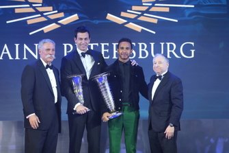 Lewis Hamilton, Mercedes-AMG F1, Jean Todt, FIA Pesident, Chase Carey, F1 CEO, Toto Wolff, Executive Director (Business), Mercedes AMG