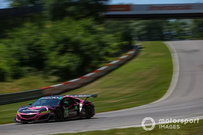#86 Meyer Shank Racing w/ Curb-Agajanian Acura NSX GT3, GTD: Mario Farnbacher, Trent Hindman
