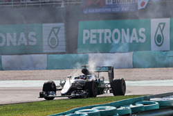 Lewis Hamilton, Mercedes AMG F1 W07 Hybrid retired from the race with a blown engine