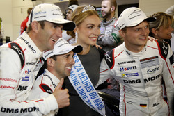 Pole position para #2 Porsche Team Porsche 919 Hybrid: Romain Dumas, Neel Jani, Marc Lieb