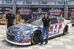 Brian Vickers, Stewart-Haas Racing, Chevrolet; Danica Patrick, Stewart-Haas Racing, Chevrolet