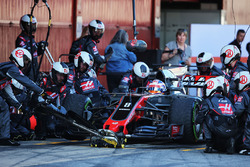 Ромен Грожан, Haas F1 Team VF-17 практикує піт-стоп