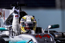 Lewis Hamilton, Mercedes AMG F1 W08, celebrates victory by waving from his cockpit