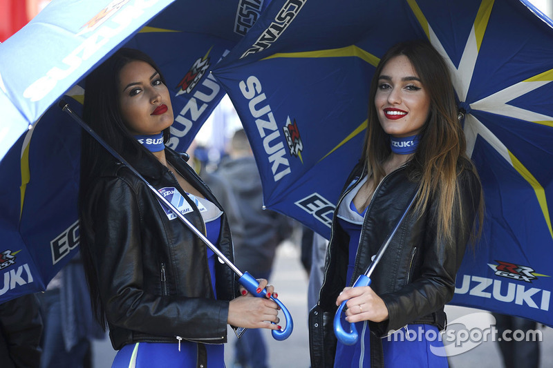Grid girls Team Suzuki Ecstar MotoGP