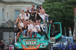 #500 Team De Rooy Iveco: Gerard de Rooy, Moises Torrallardona, Darek Rodewald at the finish